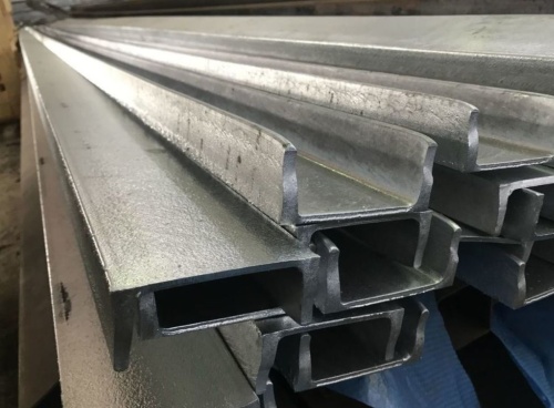 Швеллер нержавеющий